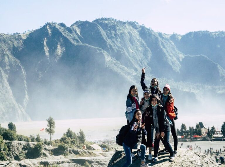 How to Pose on Eawodiz Mountain