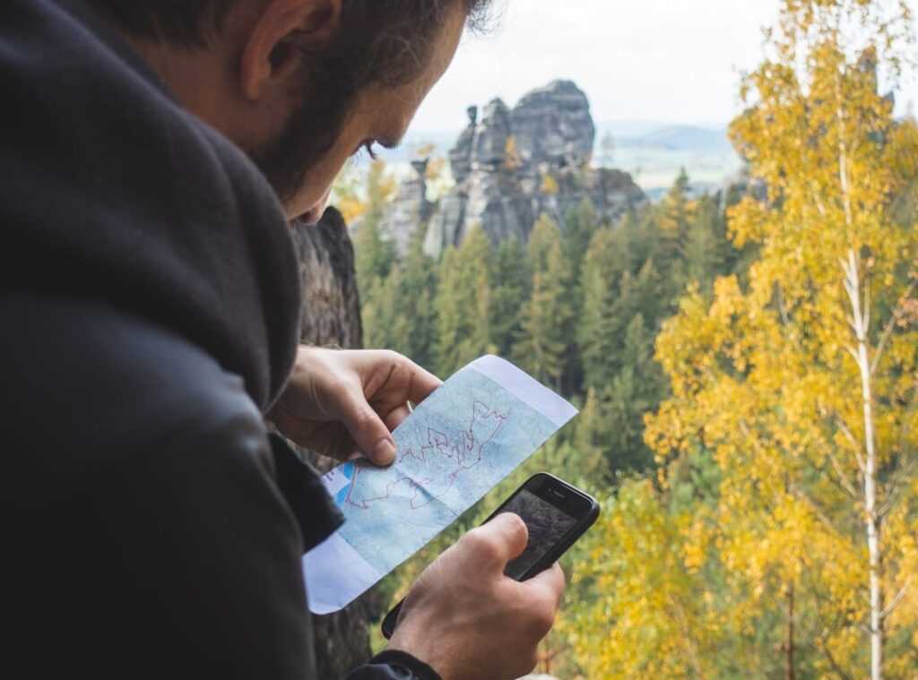 navigation apps hikers